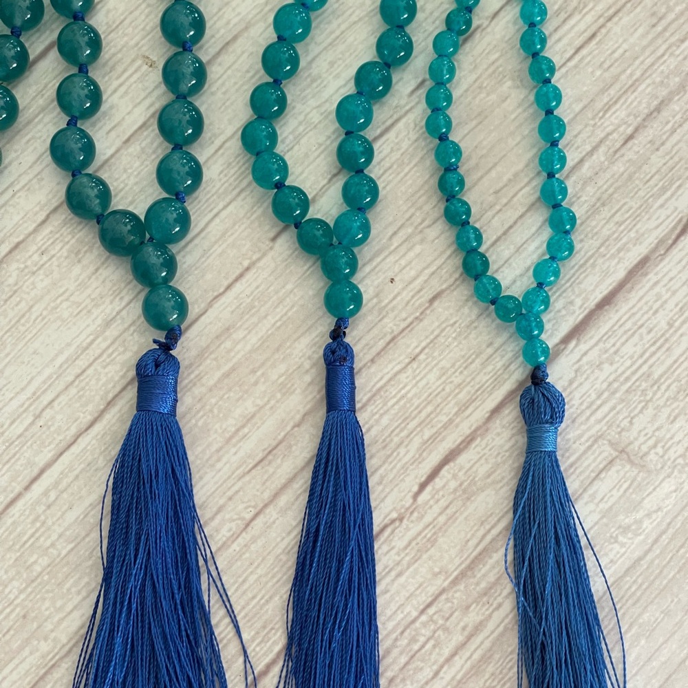 Gorgeous Apatite gemstone Mala necklace - Picture 4 of 4